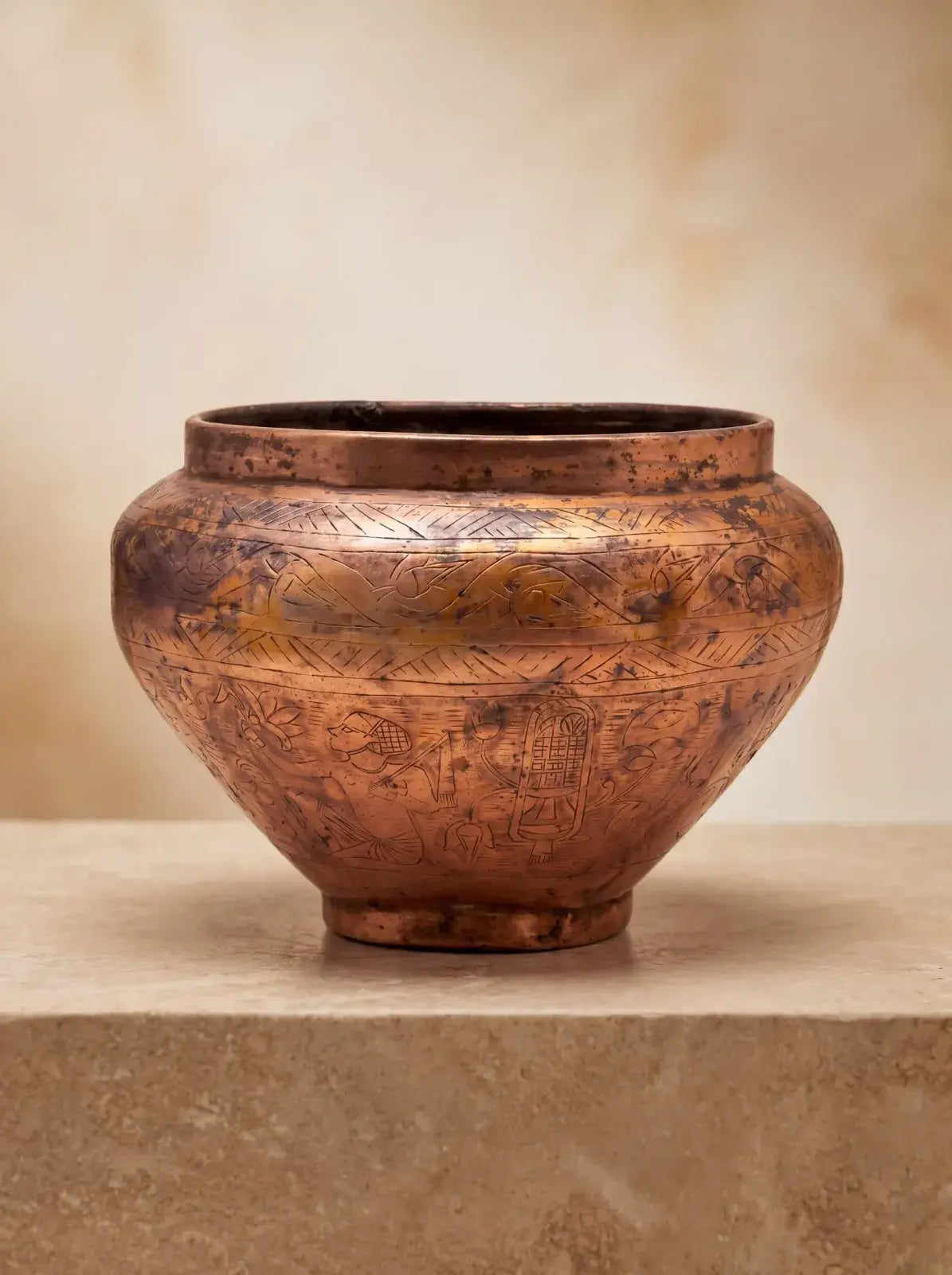 Thebes Urn