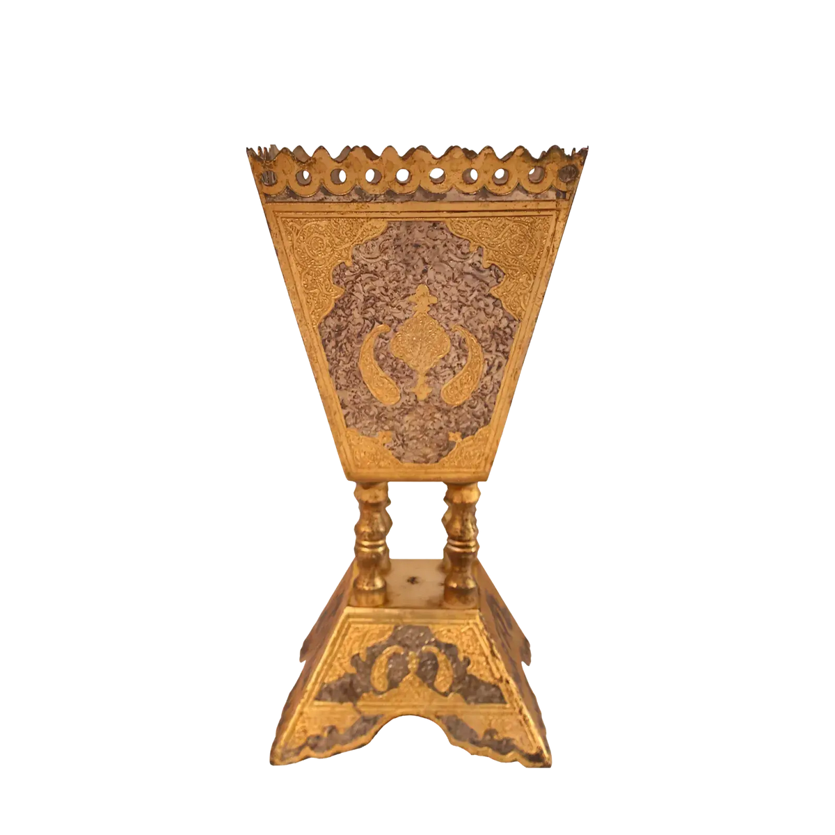 The Levant Crest